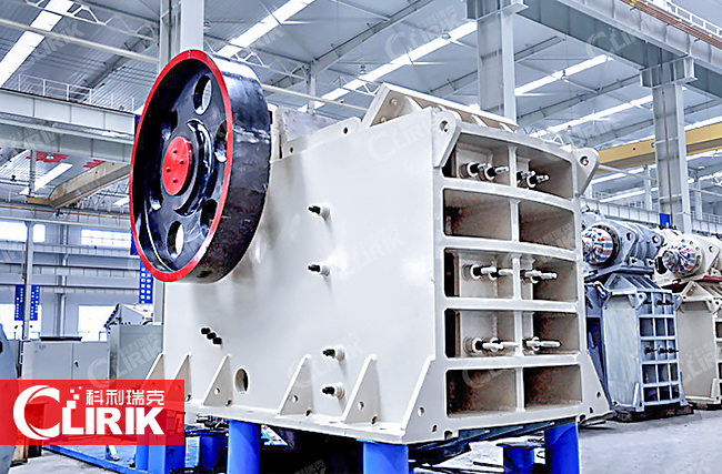 一臺小型碎石機的成本大概是多少？